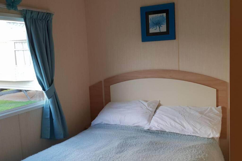 8 Berth Caravan On The Fab Presthaven Beach Resort Prestatyn Ngoại thất bức ảnh